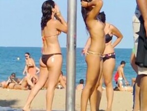 Topless Amateurs Beach Spy Cam Video